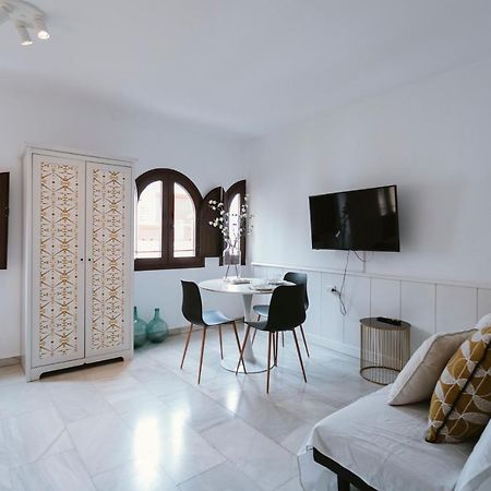 Complete Studio With Terrace - 1Bth- La Giralda Apartment Севиля Екстериор снимка
